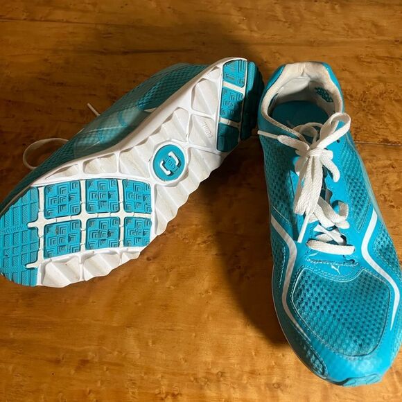 Puma Sport Lifestyle, golf sneaks, faas foam, 7.5, excellent condition - Picture 3 of 4